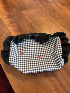レスポートサックフリル付きチェック柄ポーチ