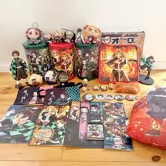 鬼滅の刃　グッズ　まとめ売り　フィギュア　ぬいぐるみ　バッチのサムネイル