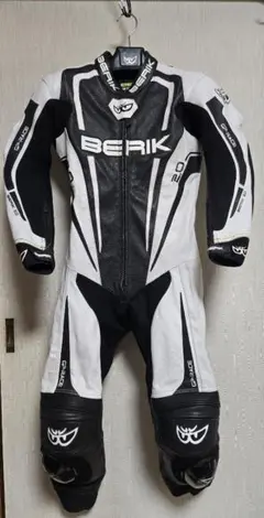 BERIK original-one 革ツナギ 黒/白 BERIK original-one 革ツナギ 黒/白