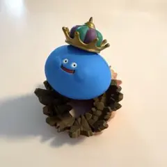 ドラゴンクエスト　キングスライム　フィギュア　モンスターズギャラリー