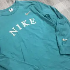 Nikeビックロゴ ティファニーブルー ロンT