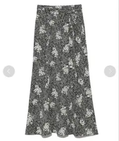 n*r様 SNIDEL スナイデル プリントナロースカート