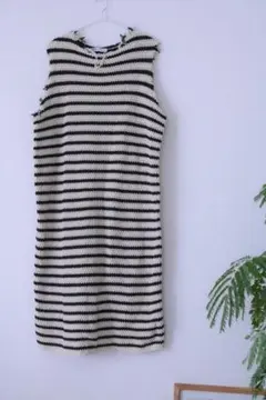 ZARA ノースリーブニットワンピース 黒白ストライプ