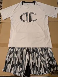 Champion パフォーマンスウェア M ホワイト/グレー 上下セット。