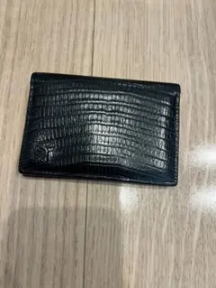 クリスチャンルブタン　黒レザー名刺入れ 赤内側