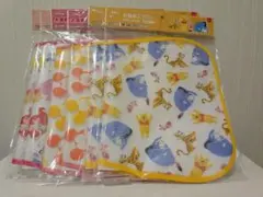 DISNEY　ディズニー　お食事エプロン　６枚セット