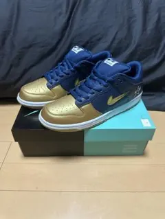 Supreme × Nike SB Dunk Low OG QS
