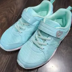 未使用 瞬足 ライトブルー スニーカー22.0cm EE