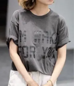 ロゴプリント 半袖Tシャツ チャコールグレー　フレームワークのサムネイル