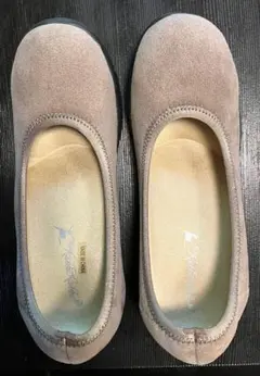 【新品】ラックラック空飛ぶ洗えるパンプス超軽量 丸洗いOK ベージュ　24cm