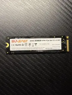 SUNEAST SE900 2TB NVMe SSD 本体