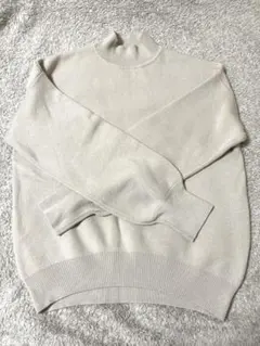 【GU】スウェットライクハイネックセーター ベージュM