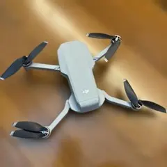 DJI Mavic Mini フルセット コンパクトで軽量なドローンセット