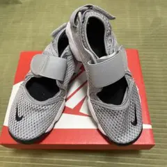 【新品】NIKE ナイキ　RIFT リフト　22cm