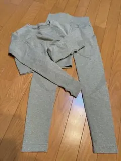 ヨガ　クロップド セットアップ