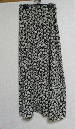 LOWRYS FARM 花柄マキシ丈スカート