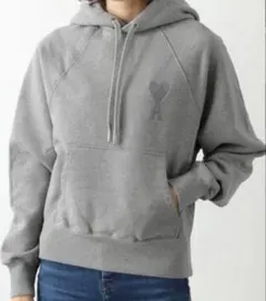 グレー パーカー