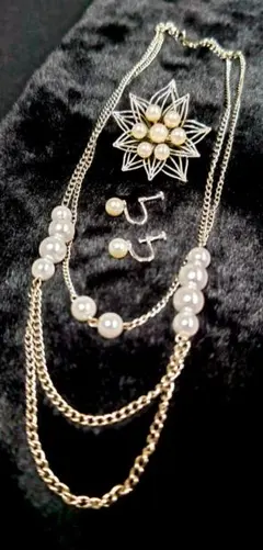 パールアクセサリーセット　イミテーション　ネックレス　ブローチ　イヤリング