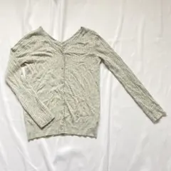 アース　リブニットVネックカーディガン　ライトグレー　M ストーンボタン　春