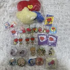BT21 TATA Tinytan キーホルダー 缶バッジ シール テテ V