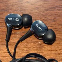 SONY XBA-30 有線イヤホン シルバー 美品 - メルカリ