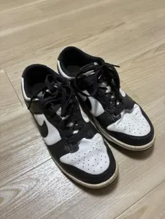 NIKE DUNK LOW パンダ
