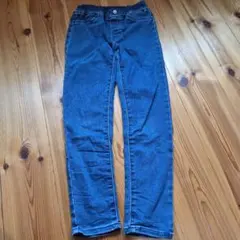 130㎝　GU　ストレッチデニムパンツ
