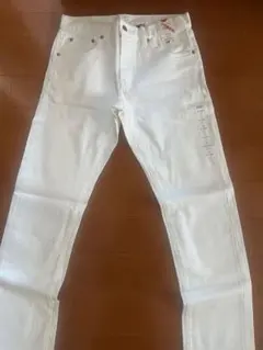 ユニクロ　ホワイト スリムフィット デニムパンツ