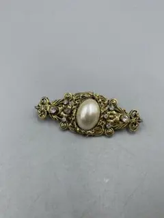 29ヴィンテージ 装飾的なフラワーモチーフ ゴールドブローチ