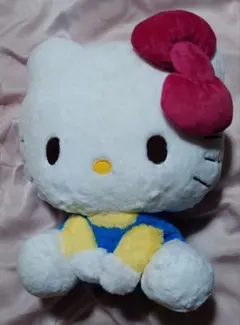 ハローキティ　おすわりドールぬいぐるみ　プライズ