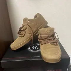 es ブラウン スエード スニーカー