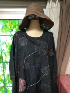 紺色大島紬に花火風刺子フラッグワンピース