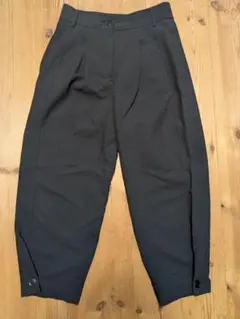 ZARA ブラック バレルレッグスラックス パンツ M