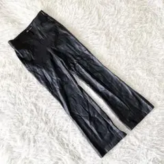 《ザラ》 (S) フェイクレザーフレアパンツ 美脚効果 ハード モード 秋冬