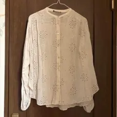 ZARA 刺繍入りベージュ長袖シャツ XS