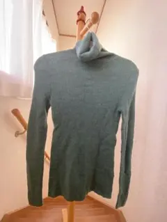 UNIQLO タートルネックニット　ブルー系　最終値下げ中