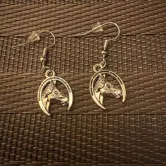 ピアス　★馬★ 蹄★