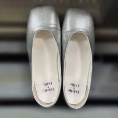 Odette e Odile フラットシューズ シルバー