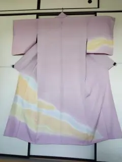 訪問着 薄紫色とクリーム色のグラデーション
