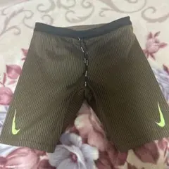 NIKE エアロスイフト　ハーフタイツ　Lのサムネイル