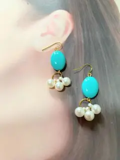 ターコイズビーズとパールフープピアス