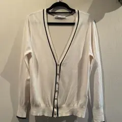 ZARA きなりVネック カーディガン xs 美品除菌洗濯済