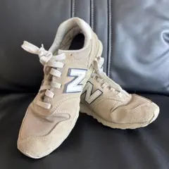 New Balance スニーカー ベージュ