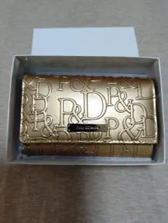 Pinky＆Dianne 三つ折財布　エンボスロゴ　ゴールド系