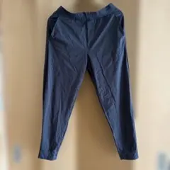 ユニクロ　グレー　ウルトラストレッチジョガーパンツ　Mサイズ