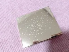 CLARINS♡クラランス♡イルミネイティングパウダー♡フェイスパウダー♡のサムネイル