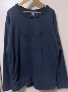 アディダス　トレーナー