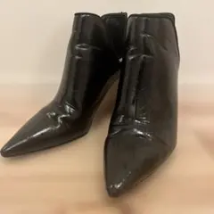 ZARA 黒 ポインテッドトゥ ブーティ