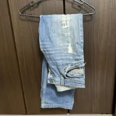 DIESELライトブルーダメージデニムパンツ