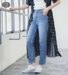 デニム ジーンズ　ライトスリムデニムテーパードパンツ